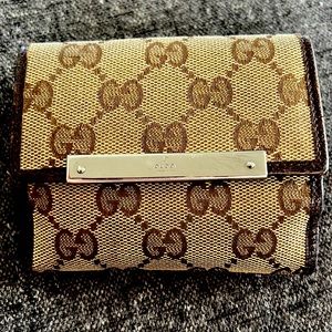 Small Gucci Wallet - GG Cavas Brown